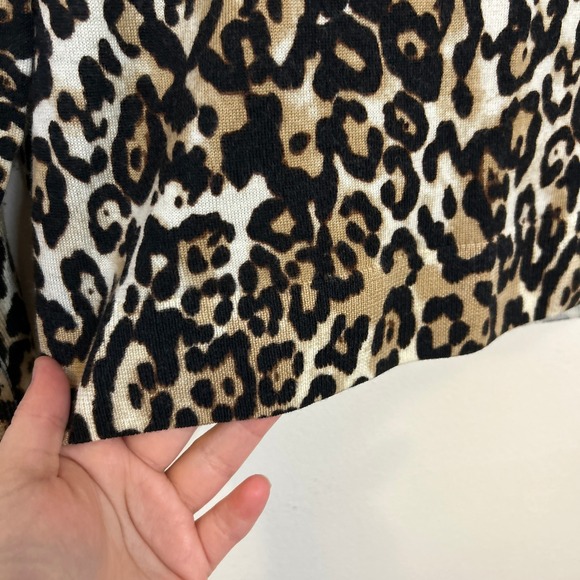 Talbots Leopard Print V Neck Merino Wool Sweater Size L - Picture 6 of 9